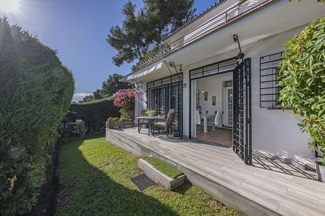 3 quarto Apartamento para venda em La Dama de Noche - La Alzambra, Marbella com piscina - 422 000 € (Ref: 9621825)