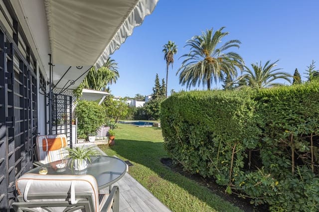 3 quarto Apartamento para venda em La Dama de Noche - La Alzambra, Marbella com piscina - 422 000 € (Ref: 9621825)