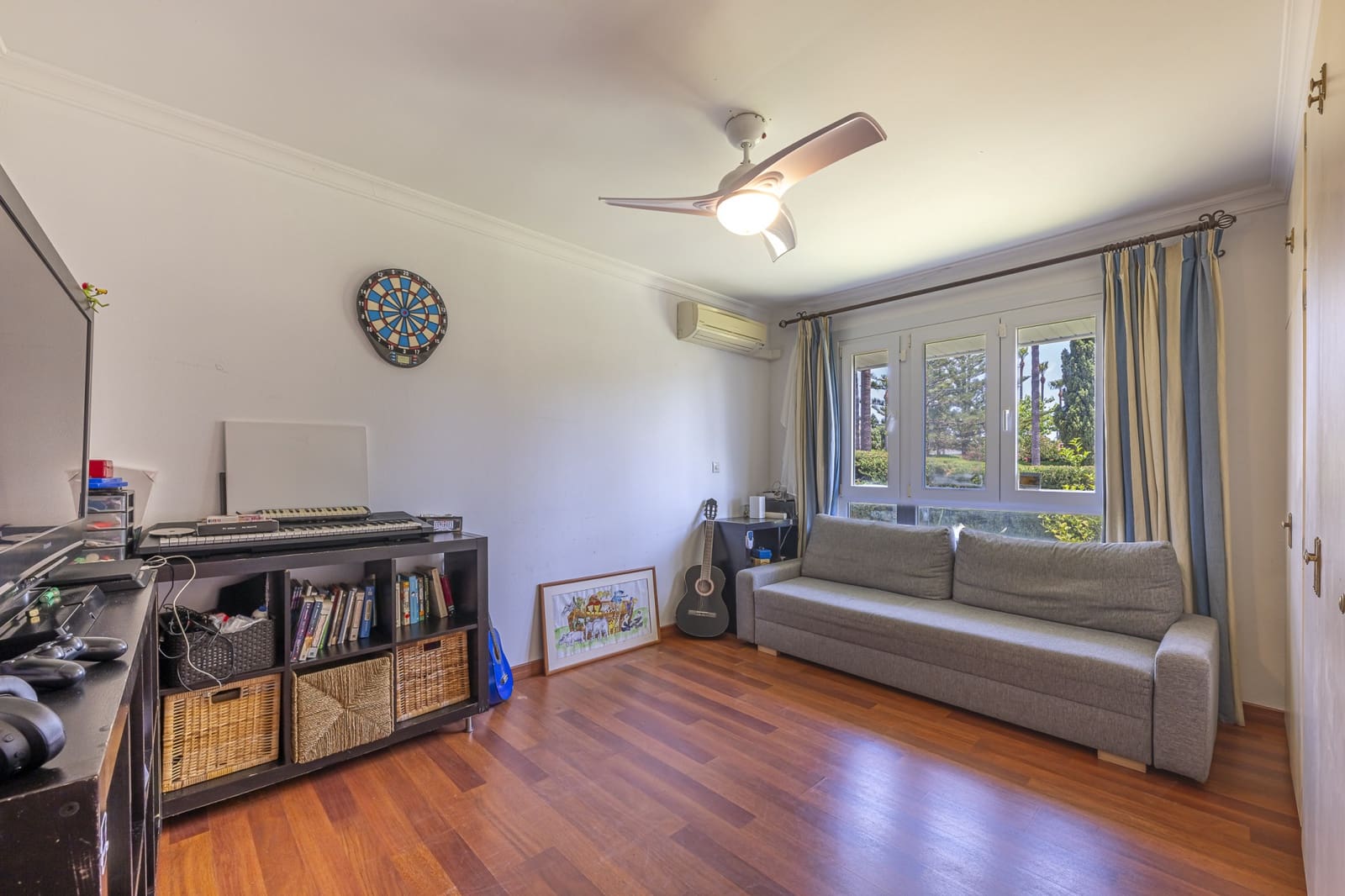 7 soveværelse Villa til salg i Sotogrande med swimmingpool - € 1.185.000 (Ref: 9625860)