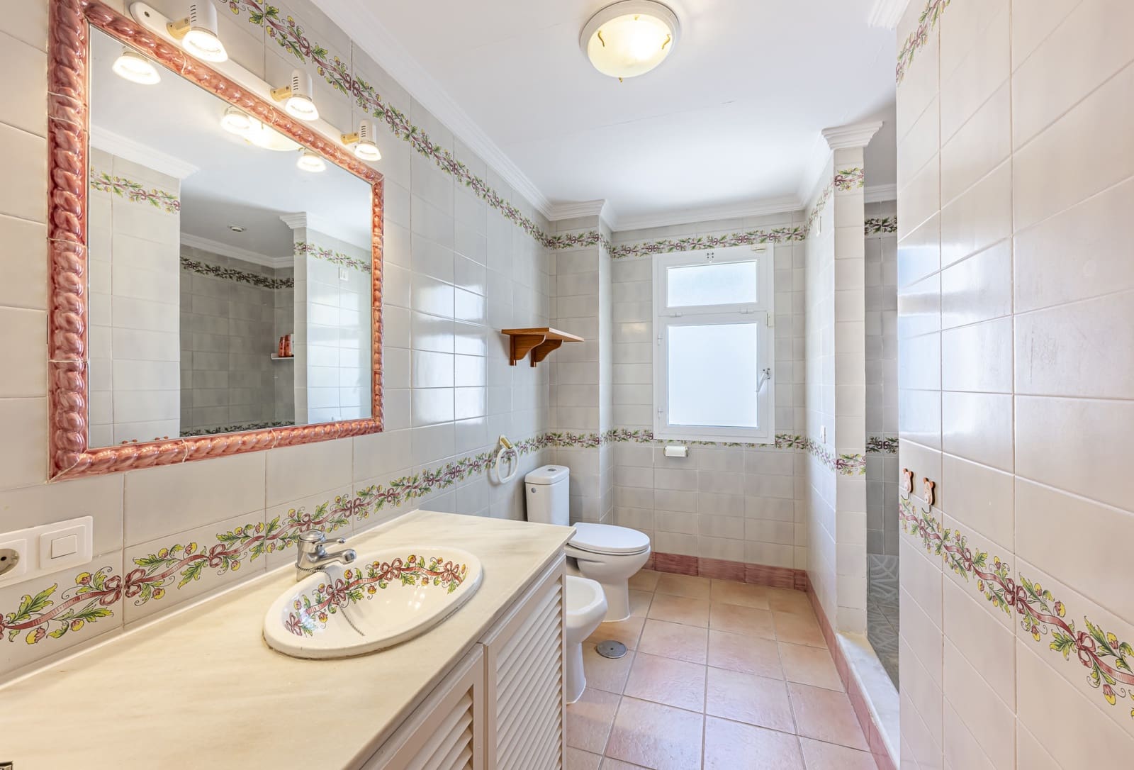 7 soveværelse Villa til salg i Sotogrande med swimmingpool - € 1.185.000 (Ref: 9625860)