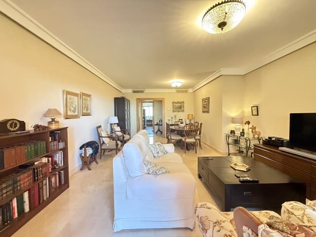 3 sypialnia Apartament na sprzedaż w Centro, Estepona z basenem - 630 000 € (Ref: 9625861)