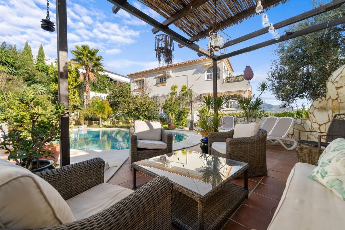 4 sypialnia Willa na sprzedaż w Mijas z basenem - 749 000 € (Ref: 9630223)