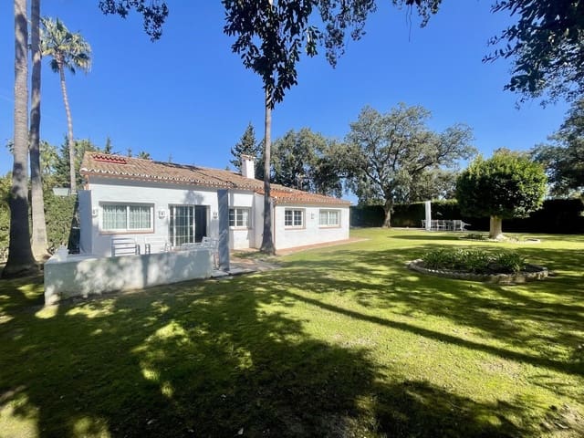 3 soveværelse Villa til salg i Sotogrande Costa, San Roque med swimmingpool - € 860.000 (Ref: 9630224)