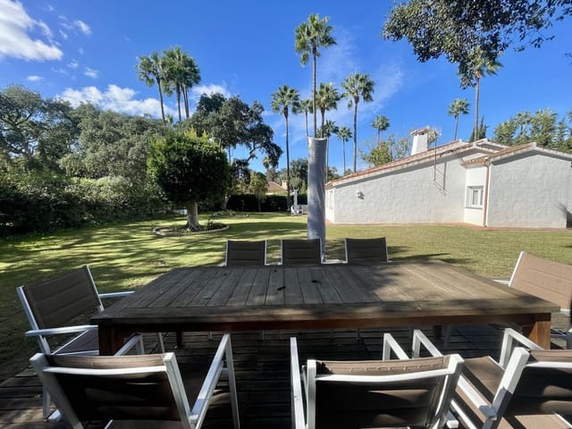 3 soveværelse Villa til salg i Sotogrande Costa, San Roque med swimmingpool - € 860.000 (Ref: 9630224)
