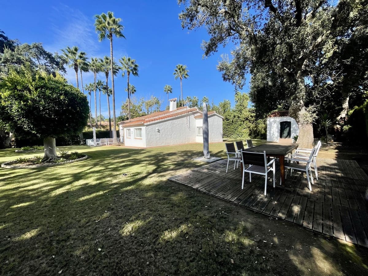 3 soveværelse Villa til salg i Sotogrande med swimmingpool - € 860.000 (Ref: 9630224)