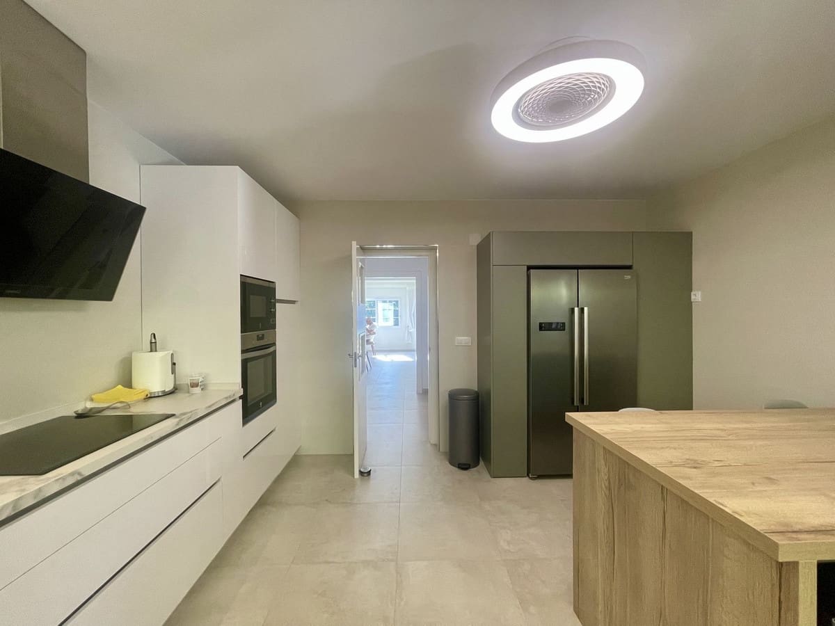 3 soveværelse Villa til salg i Sotogrande med swimmingpool - € 860.000 (Ref: 9630224)