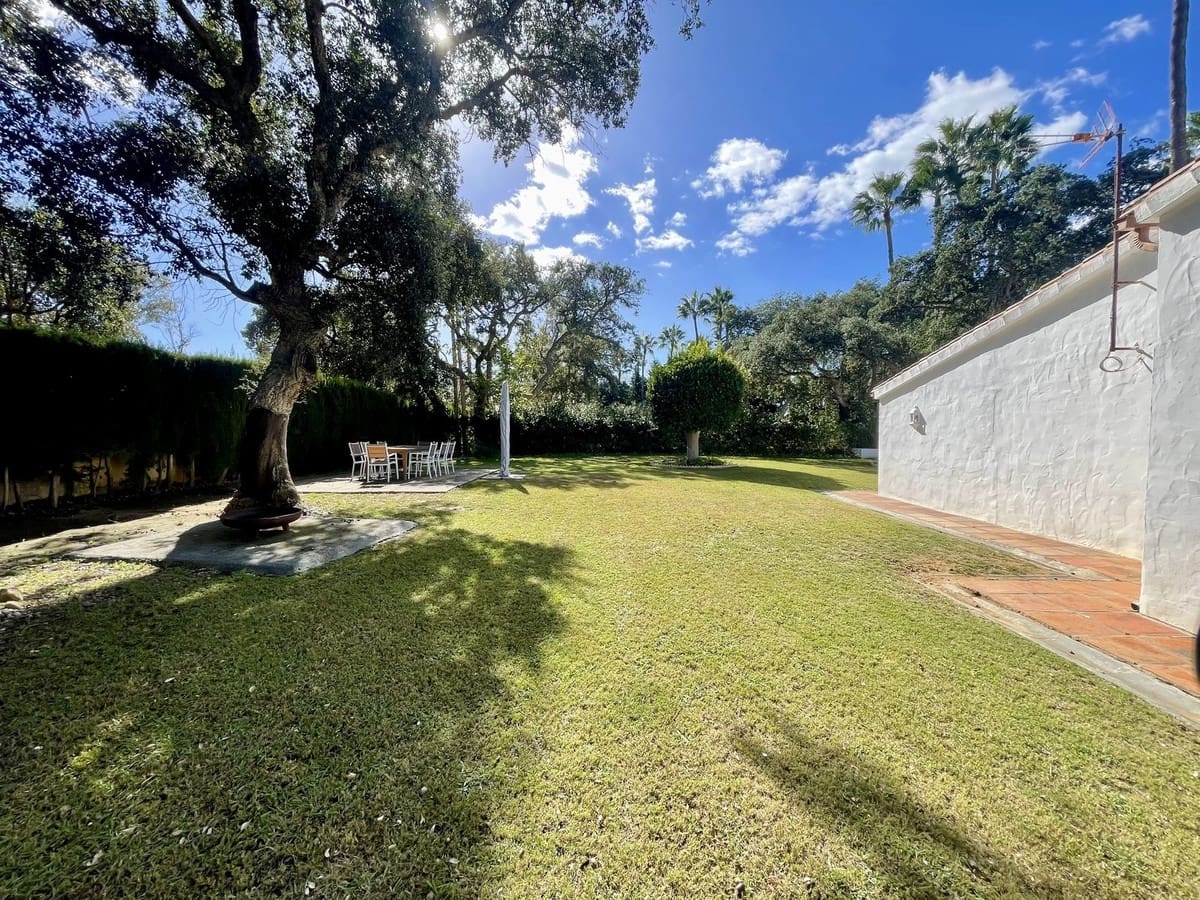 3 soveværelse Villa til salg i Sotogrande med swimmingpool - € 860.000 (Ref: 9630224)