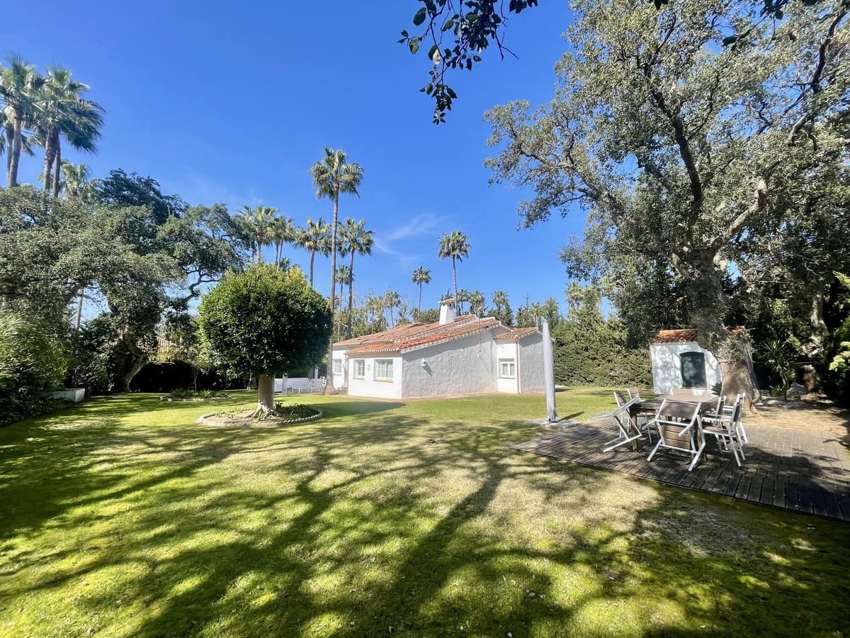 3 soveværelse Villa til salg i Sotogrande med swimmingpool - € 860.000 (Ref: 9630224)