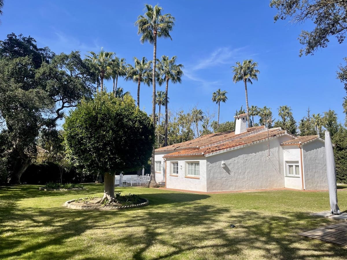 3 soveværelse Villa til salg i Sotogrande med swimmingpool - € 860.000 (Ref: 9630224)