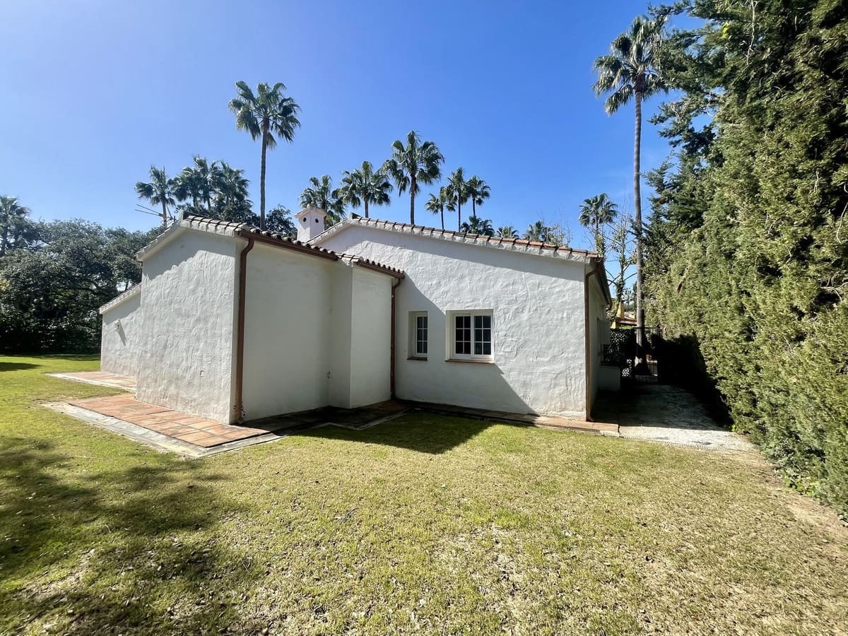 3 soveværelse Villa til salg i Sotogrande med swimmingpool - € 860.000 (Ref: 9630224)