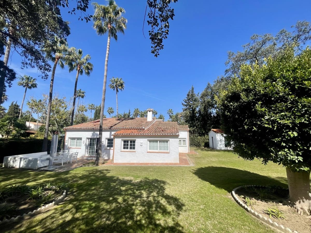 3 soveværelse Villa til salg i Sotogrande med swimmingpool - € 860.000 (Ref: 9630224)