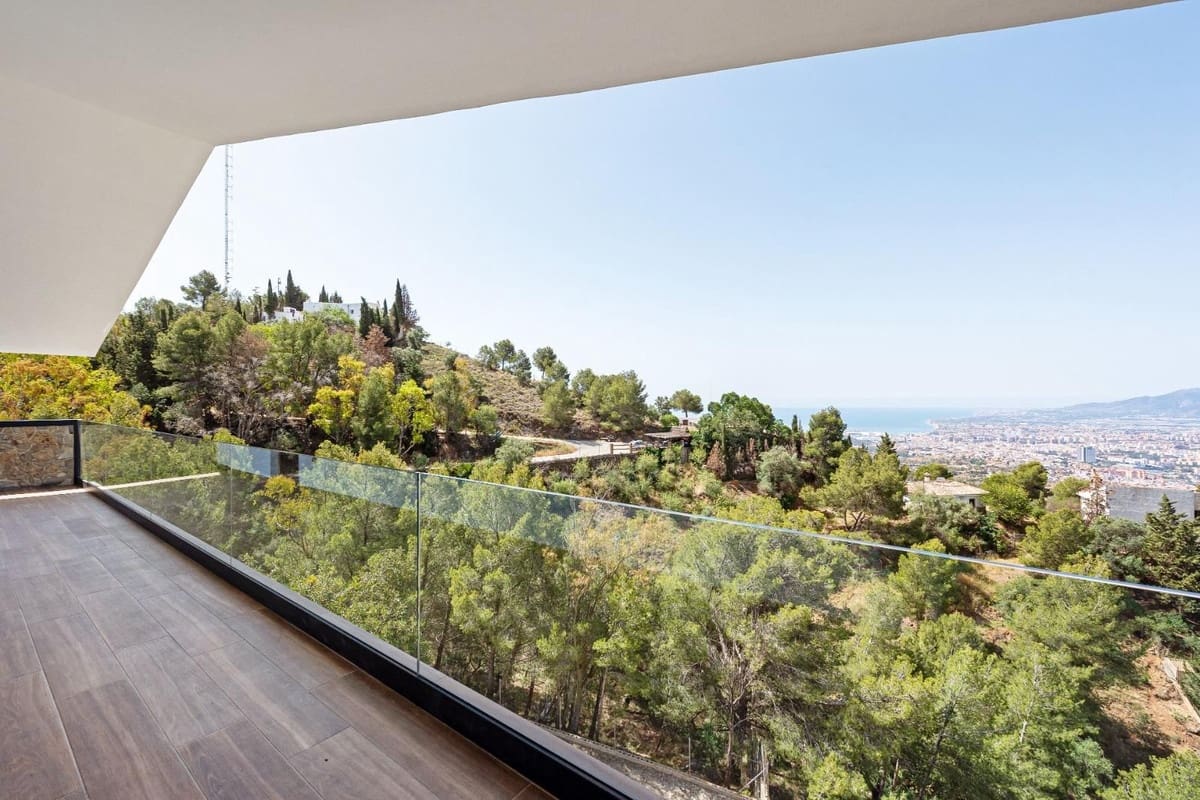 6 makuuhuone Huvila myytävänä paikassa Malaga kaupunki - 880 000 € (Ref: 9630225)