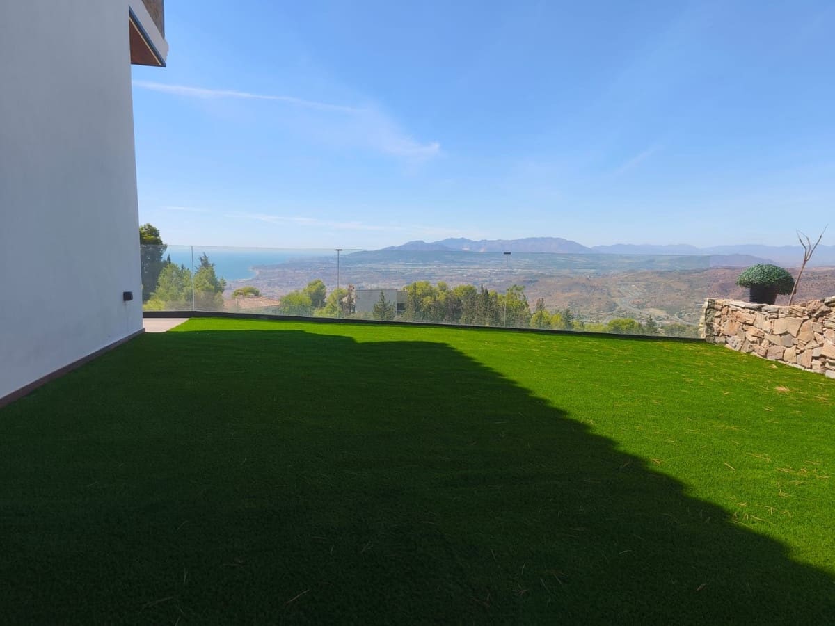 6 bedroom Villa for sale in Malaga city - € 840,000 (Ref: 9630225)