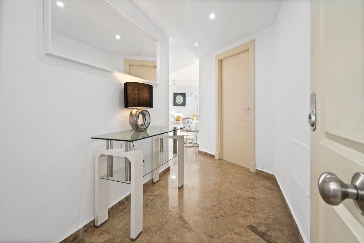 3 sypialnia Apartament na sprzedaż w Estepona z basenem garażem - 495 000 € (Ref: 9630228)