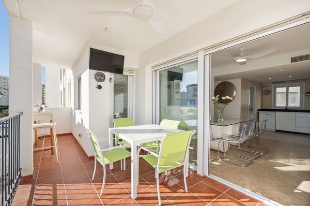 3 sypialnia Apartament na sprzedaż w Puerto de Estepona, Estepona z basenem garażem - 495 000 € (Ref: 9630228)