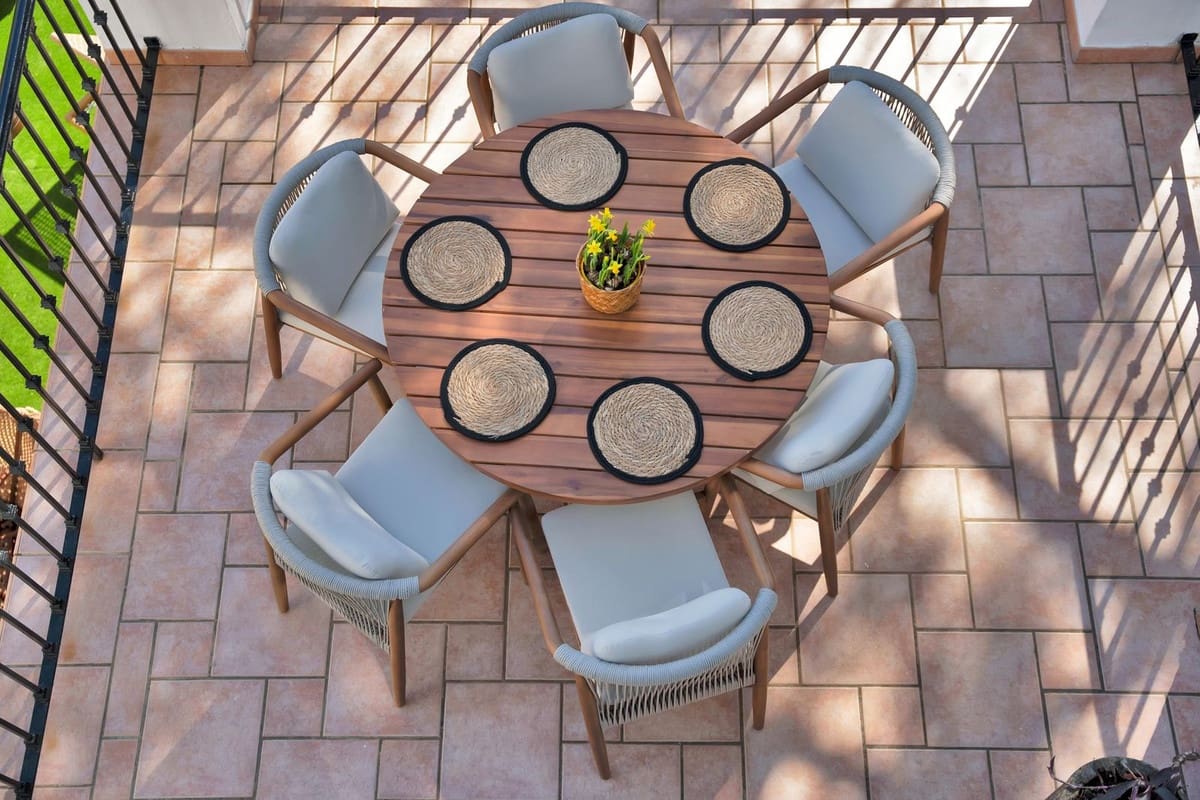 3 bedroom Villa for sale in Calahonda with pool - € 849,000 (Ref: 9630229)