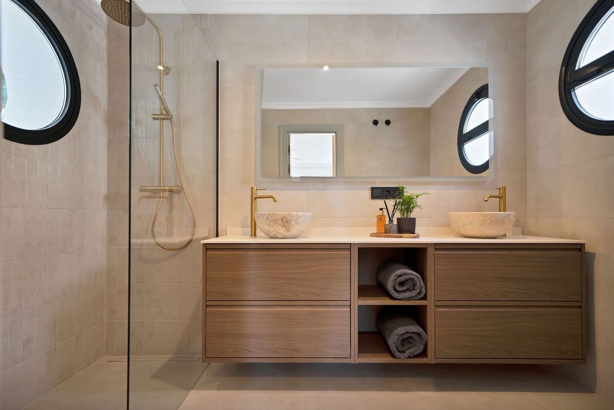 3 bedroom Villa for sale in Calahonda with pool - € 849,000 (Ref: 9630229)