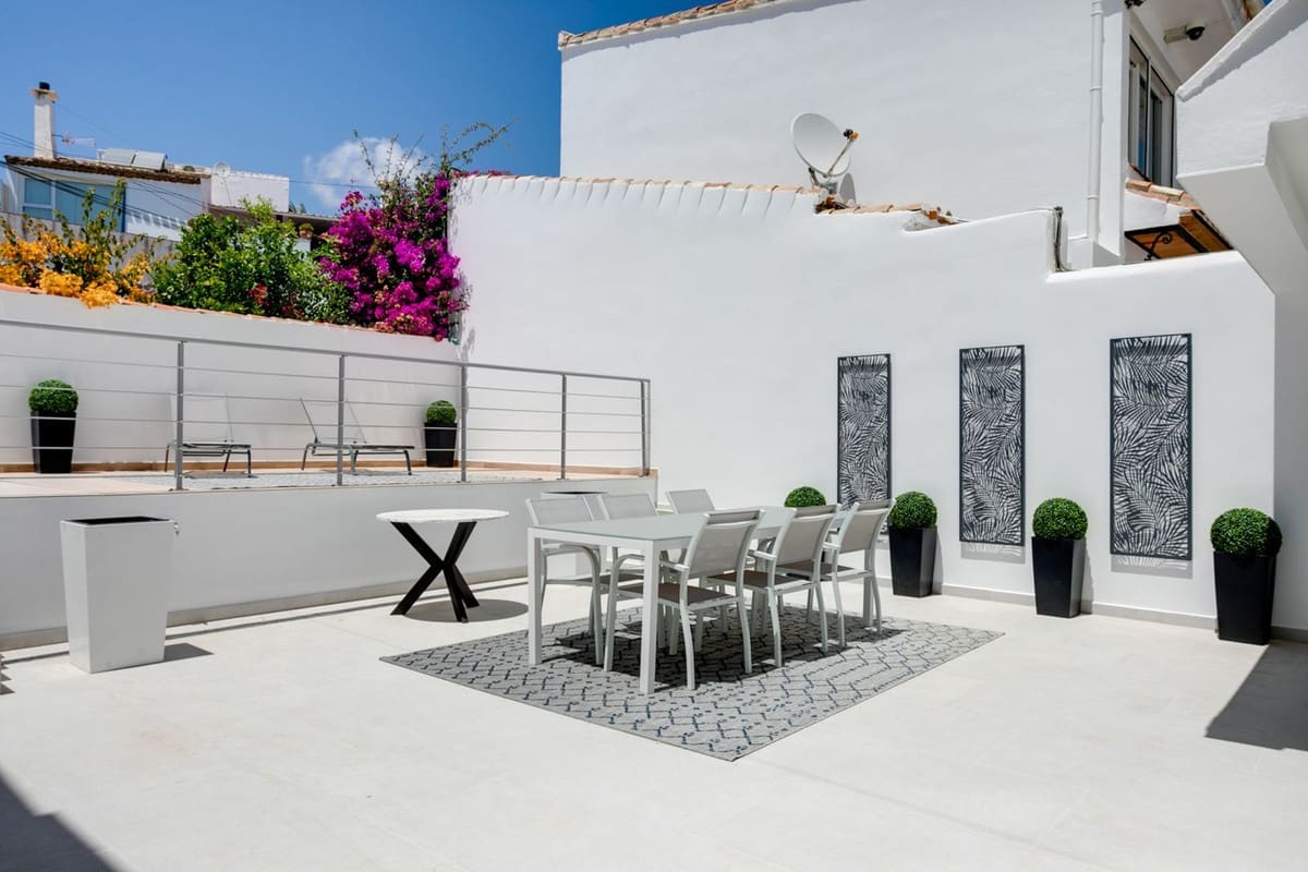 3 soveværelse Villa til salg i Estepona - € 1.100.000 (Ref: 9630230)