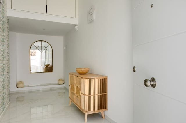 3 soveværelse Villa til salg i Centro, Estepona - € 1.100.000 (Ref: 9630230)