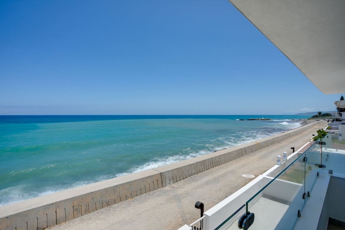 3 soveværelse Villa til salg i Estepona - € 1.100.000 (Ref: 9630230)