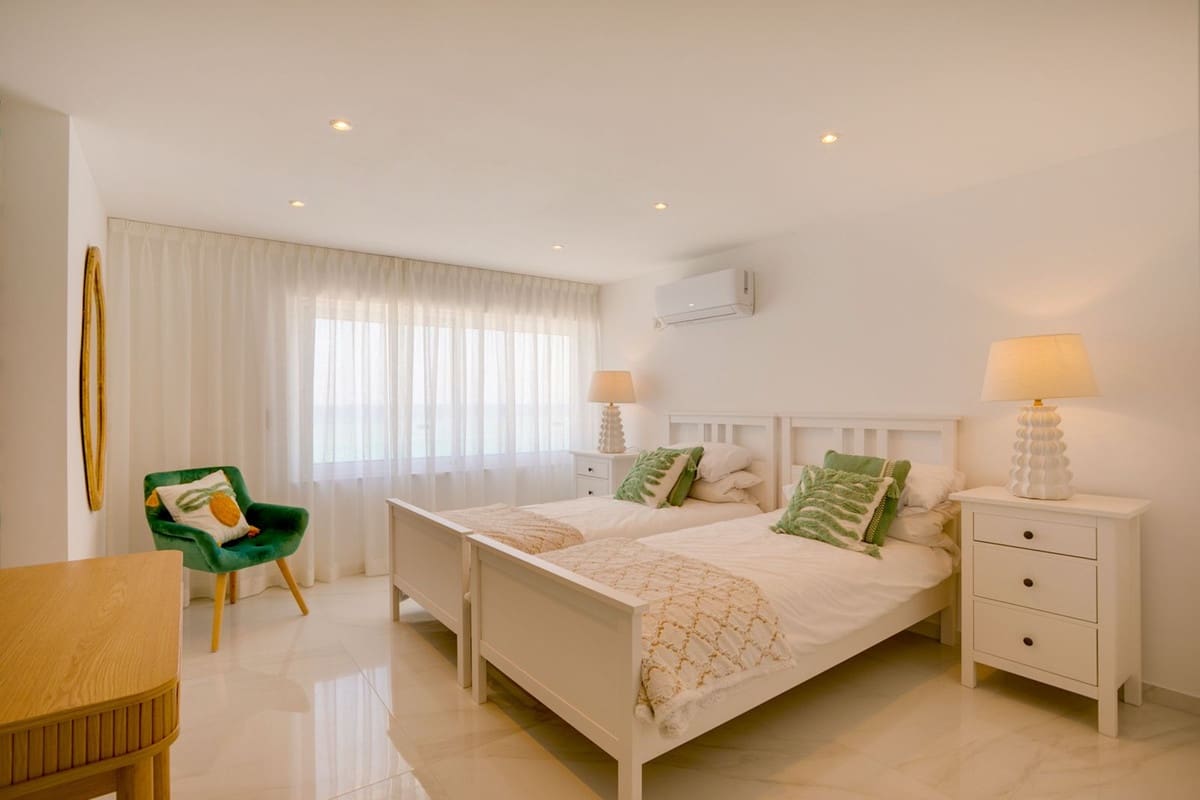 3 soveværelse Villa til salg i Estepona - € 1.100.000 (Ref: 9630230)