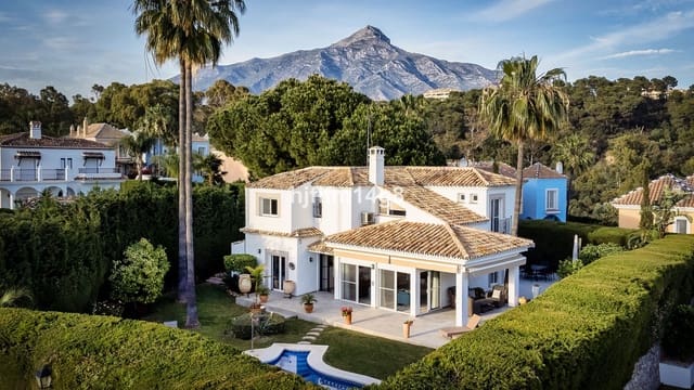 5 sovrum Villa till salu i La Dama de Noche - La Alzambra, Marbella med pool - 2 025 000 € (Ref: 9634477)