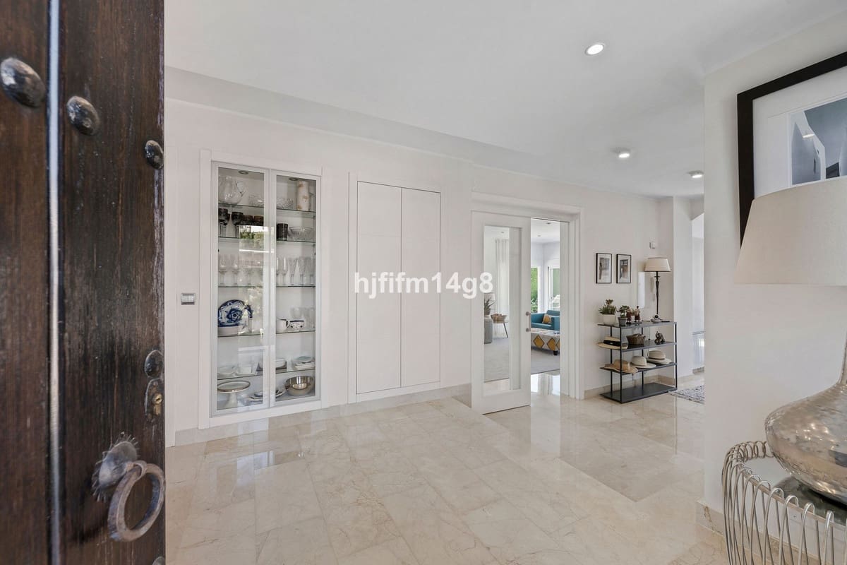 5 camera da letto Villa in vendita in Nueva Andalucia con piscina - 2.025.000 € (Rif: 9634477)