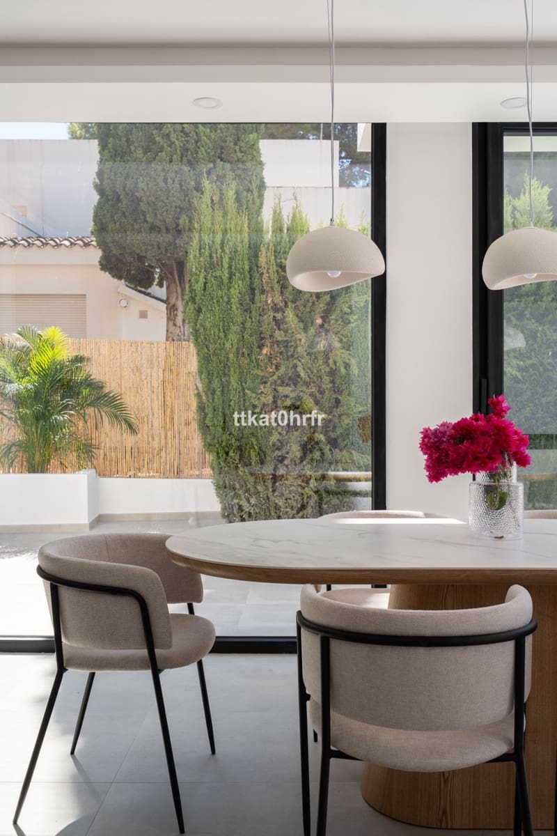 Chalet de 3 habitaciones en Nueva Andalucia en venta - 1.195.000 € (Ref: 9634478)