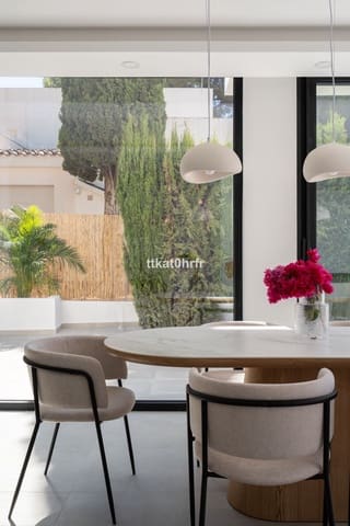 Chalet de 3 habitaciones en La Dama de Noche - La Alzambra, Marbella en venta - 1.195.000 € (Ref: 9634478)