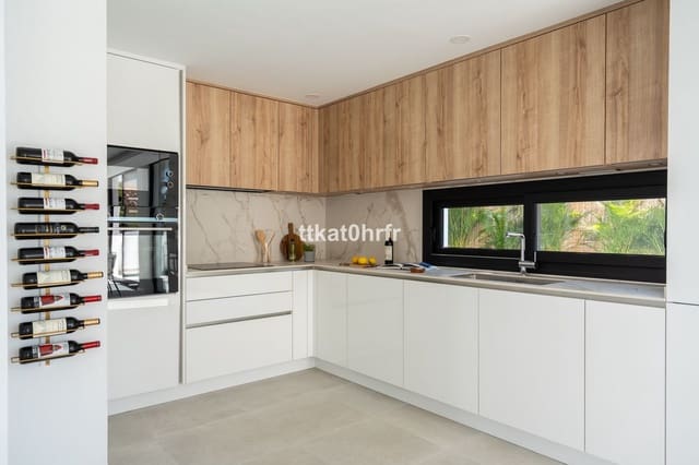 Chalet de 3 habitaciones en La Dama de Noche - La Alzambra, Marbella en venta - 1.195.000 € (Ref: 9634478)