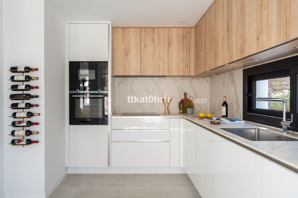 Chalet de 3 habitaciones en Nueva Andalucia en venta - 1.195.000 € (Ref: 9634478)