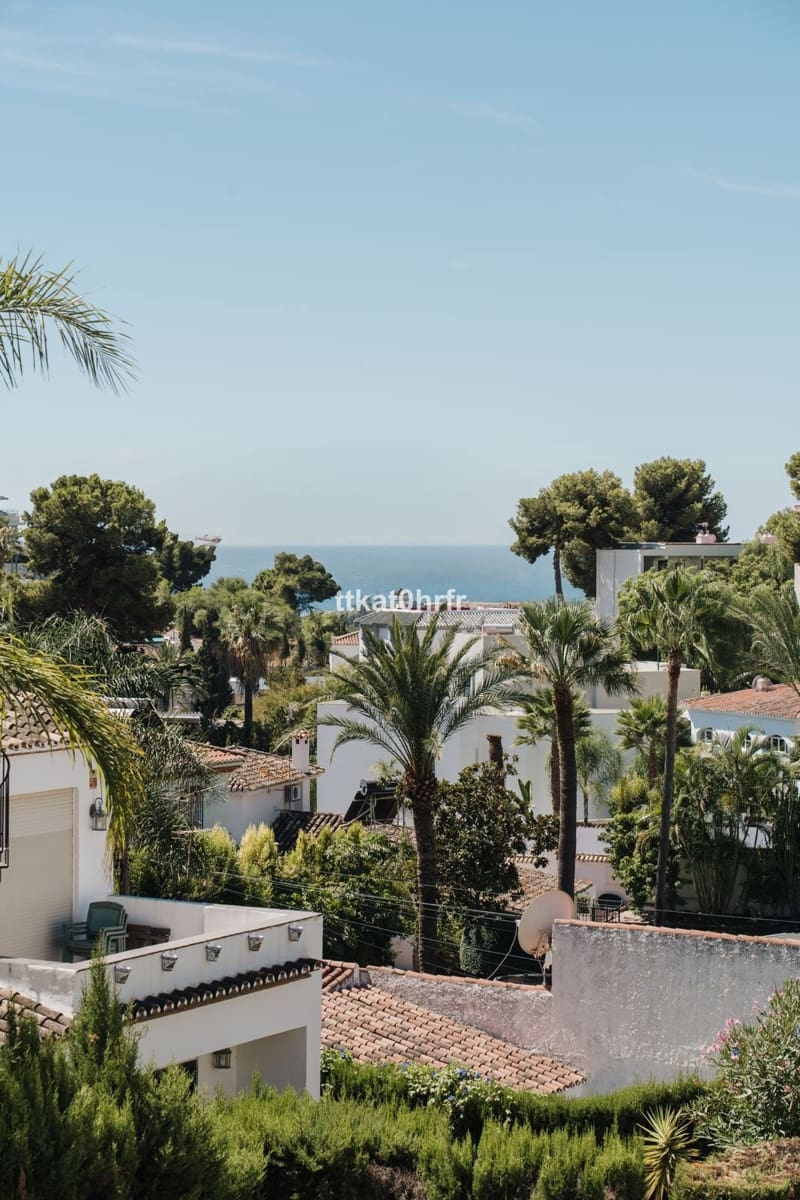 Chalet de 3 habitaciones en Nueva Andalucia en venta - 1.195.000 € (Ref: 9634478)