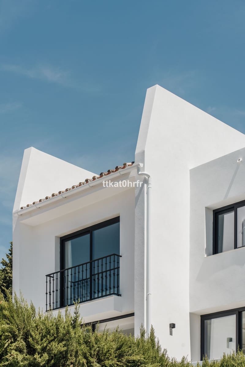 Chalet de 3 habitaciones en Nueva Andalucia en venta - 1.195.000 € (Ref: 9634478)