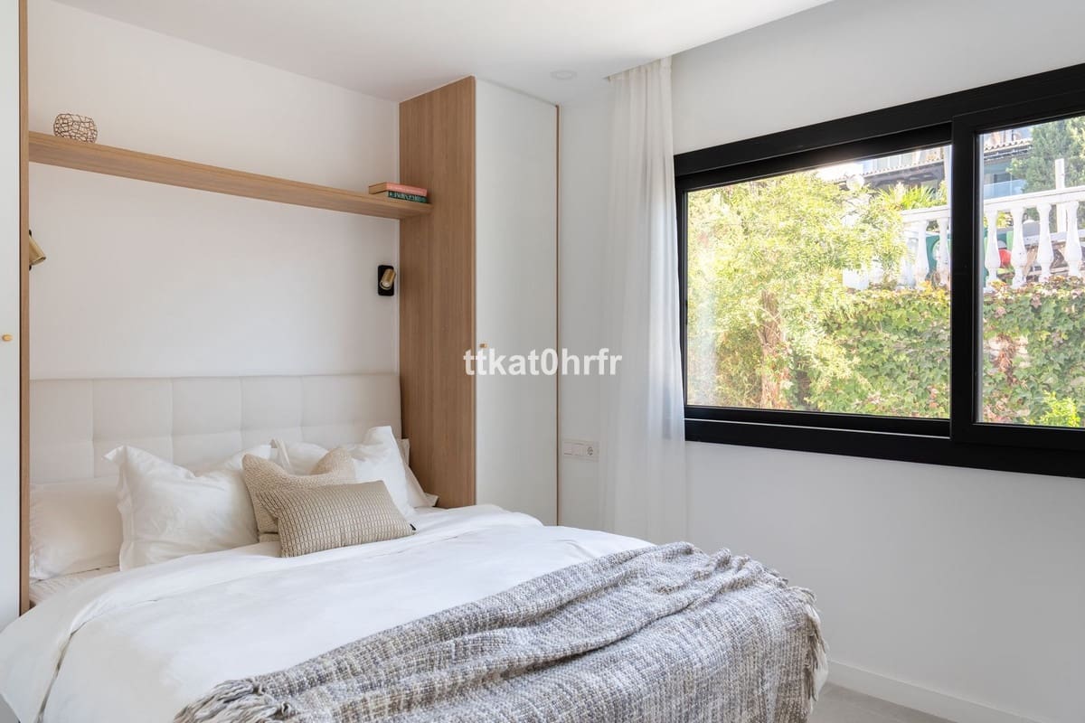 Chalet de 3 habitaciones en Nueva Andalucia en venta - 1.195.000 € (Ref: 9634478)