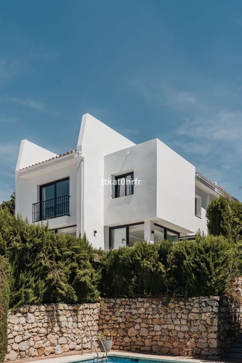 Chalet de 3 habitaciones en Nueva Andalucia en venta - 1.195.000 € (Ref: 9634478)