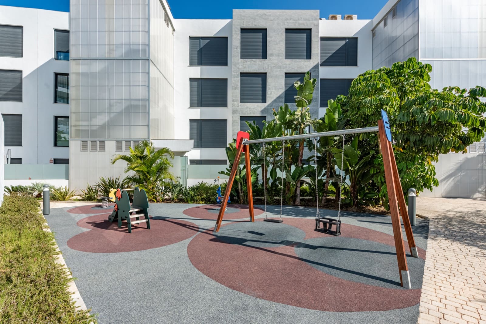 2 soverom Leilighet til salgs i Fuengirola med svømmebasseng garasje - € 619 000 (Ref: 9637459)