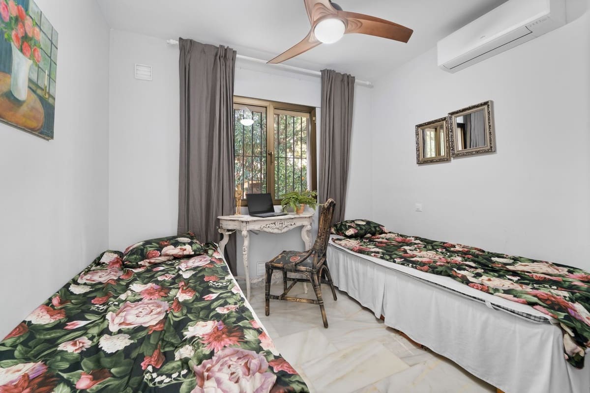 4 soverom Villa til salgs i Mijas Costa med svømmebasseng - € 749 000 (Ref: 9637461)