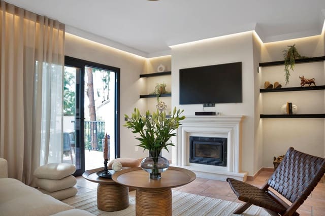 3 soveværelse Villa til salg i Riviera del Sol, Mijas med swimmingpool - € 875.000 (Ref: 9637462)