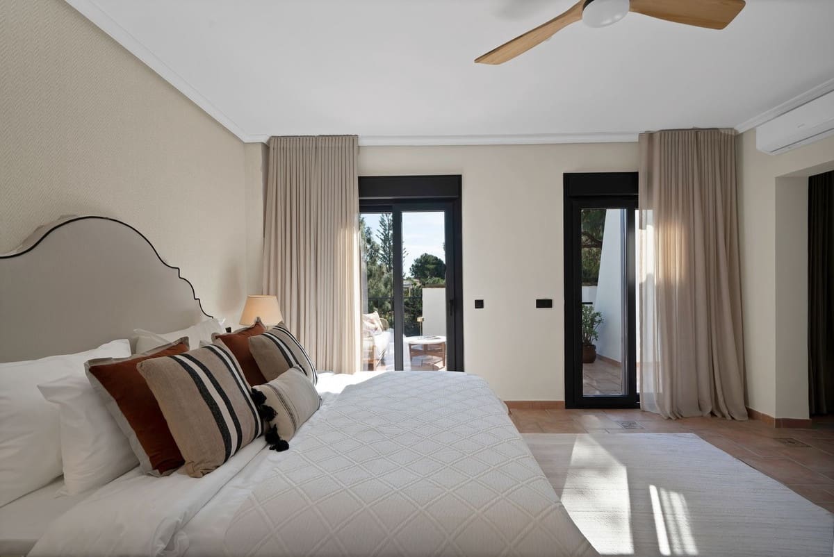 3 Zimmer Villa zu verkaufen in Mijas Costa mit Pool - 875.000 € (Ref: 9637462)