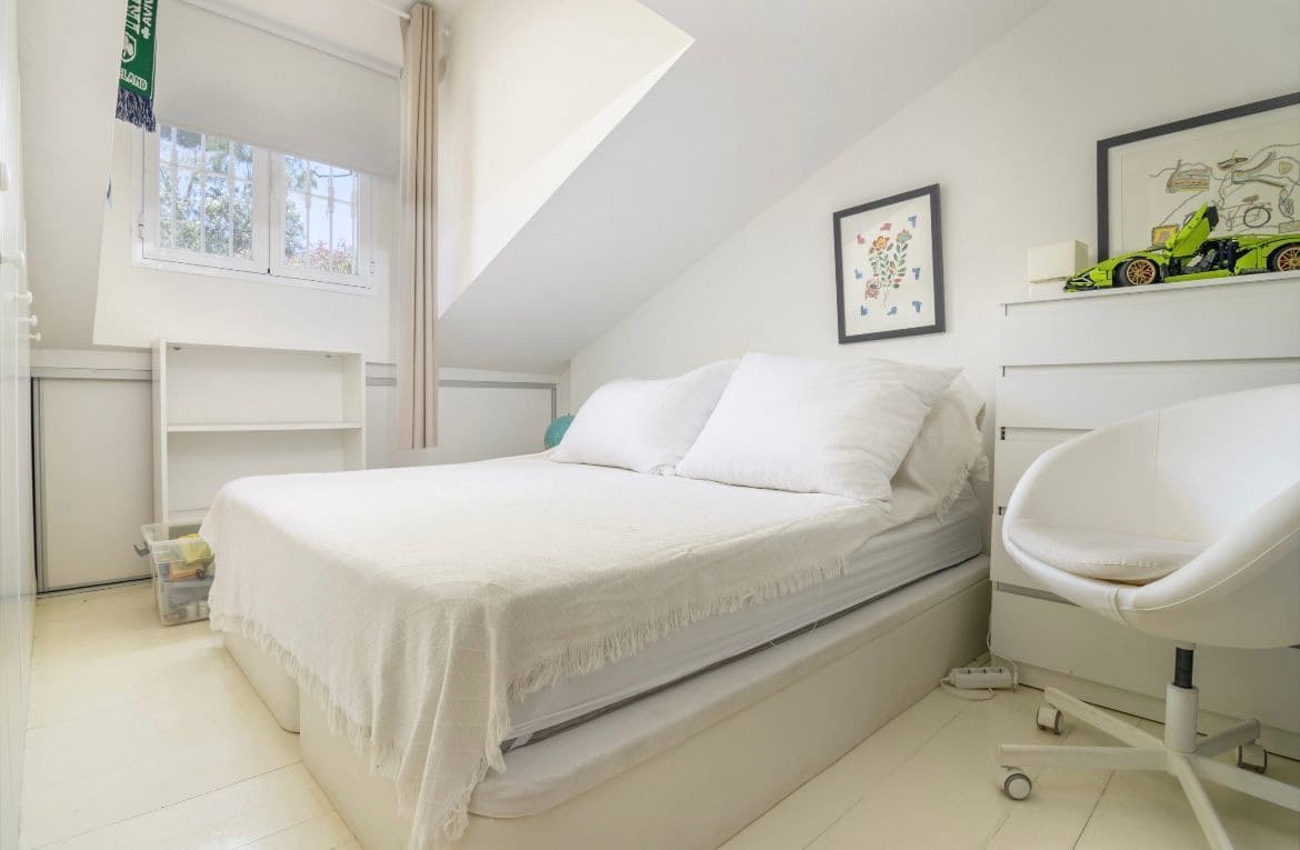 3 sypialnia Dom na sprzedaż w Nueva Andalucia z basenem - 625 000 € (Ref: 9637464)