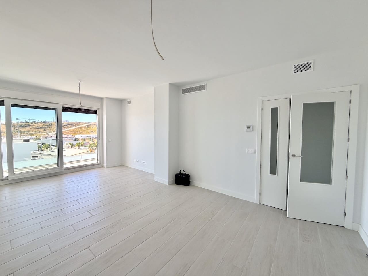 3 sypialnia Apartament na sprzedaż w Estepona z basenem garażem - 475 000 € (Ref: 9637465)