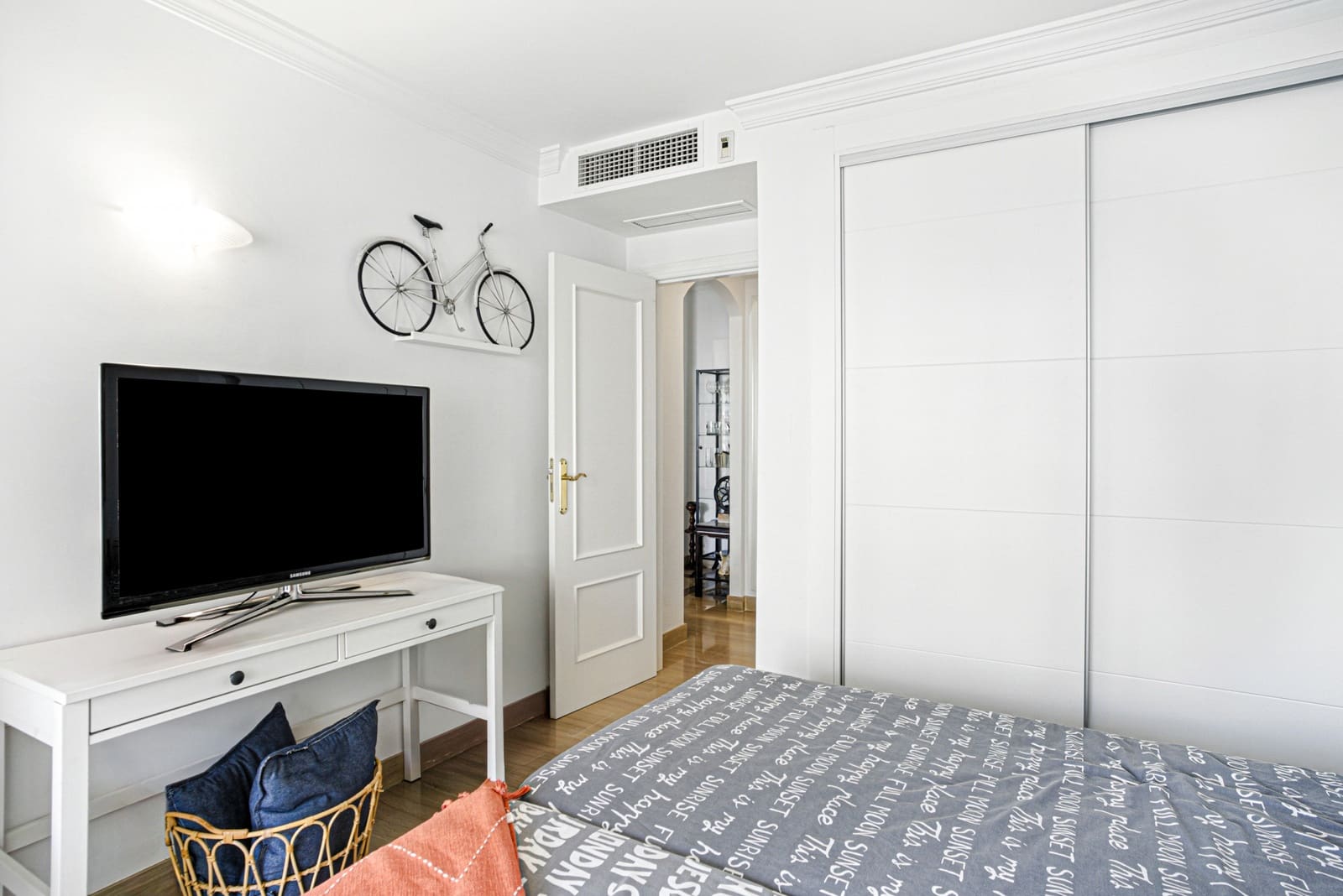 2 slaapkamer Appartement te koop in Marbella met zwembad - € 750.000 (Ref: 9637469)