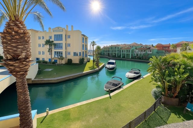 3 makuuhuone Huoneisto myytävänä paikassa Sotogrande, San Roque mukana uima-altaan 
autotalli - 1 200 000 € (Ref: 9637470)