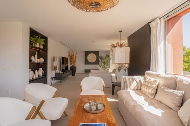 3 makuuhuone Huoneisto myytävänä paikassa Sotogrande, San Roque mukana uima-altaan 
autotalli - 1 200 000 € (Ref: 9637470)