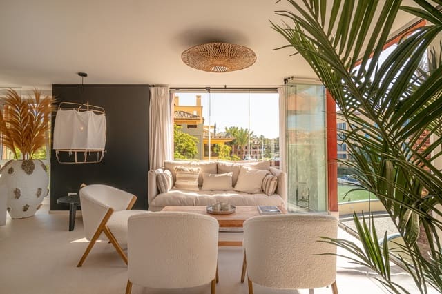 3 makuuhuone Huoneisto myytävänä paikassa Sotogrande, San Roque mukana uima-altaan 
autotalli - 1 200 000 € (Ref: 9637470)