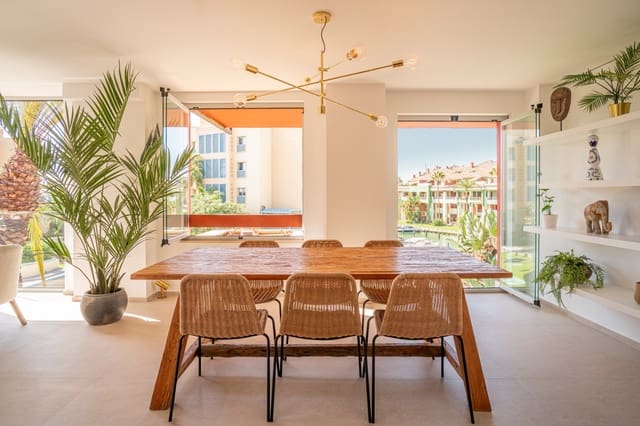 3 makuuhuone Huoneisto myytävänä paikassa Sotogrande, San Roque mukana uima-altaan 
autotalli - 1 200 000 € (Ref: 9637470)