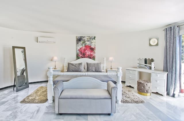 6 bedroom Villa for sale in Riviera del Sol, Mijas with pool - € 895,000 (Ref: 9637479)