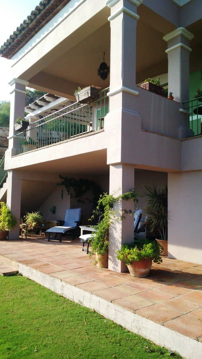 4 sypialnia Willa na sprzedaż w Sotogrande z basenem - 800 000 € (Ref: 9637481)