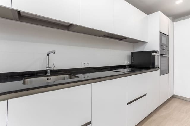 2 chambre Appartement à vendre à San Pedro de Alcántara Pueblo, Marbella avec piscine garage - 580 000 € (Ref: 9637482)