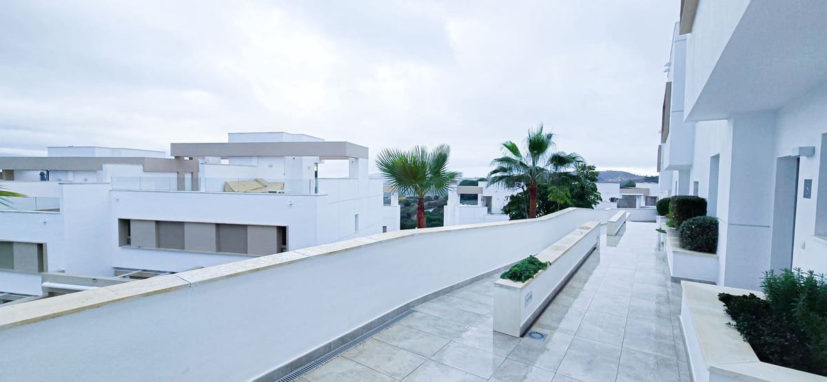 3 sypialnia Dom blizniak na sprzedaż w La Cala Golf z basenem - 680 000 € (Ref: 9637484)